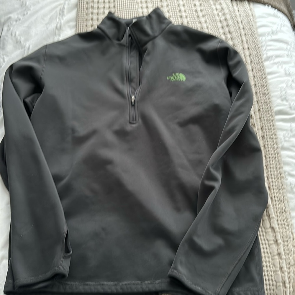 North face 1/2 zip pullover